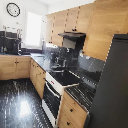 Apartment Familial Refait A Neuf Centre 20eme *